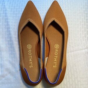 New without box Rothy’s The Point flat in brown Size 10